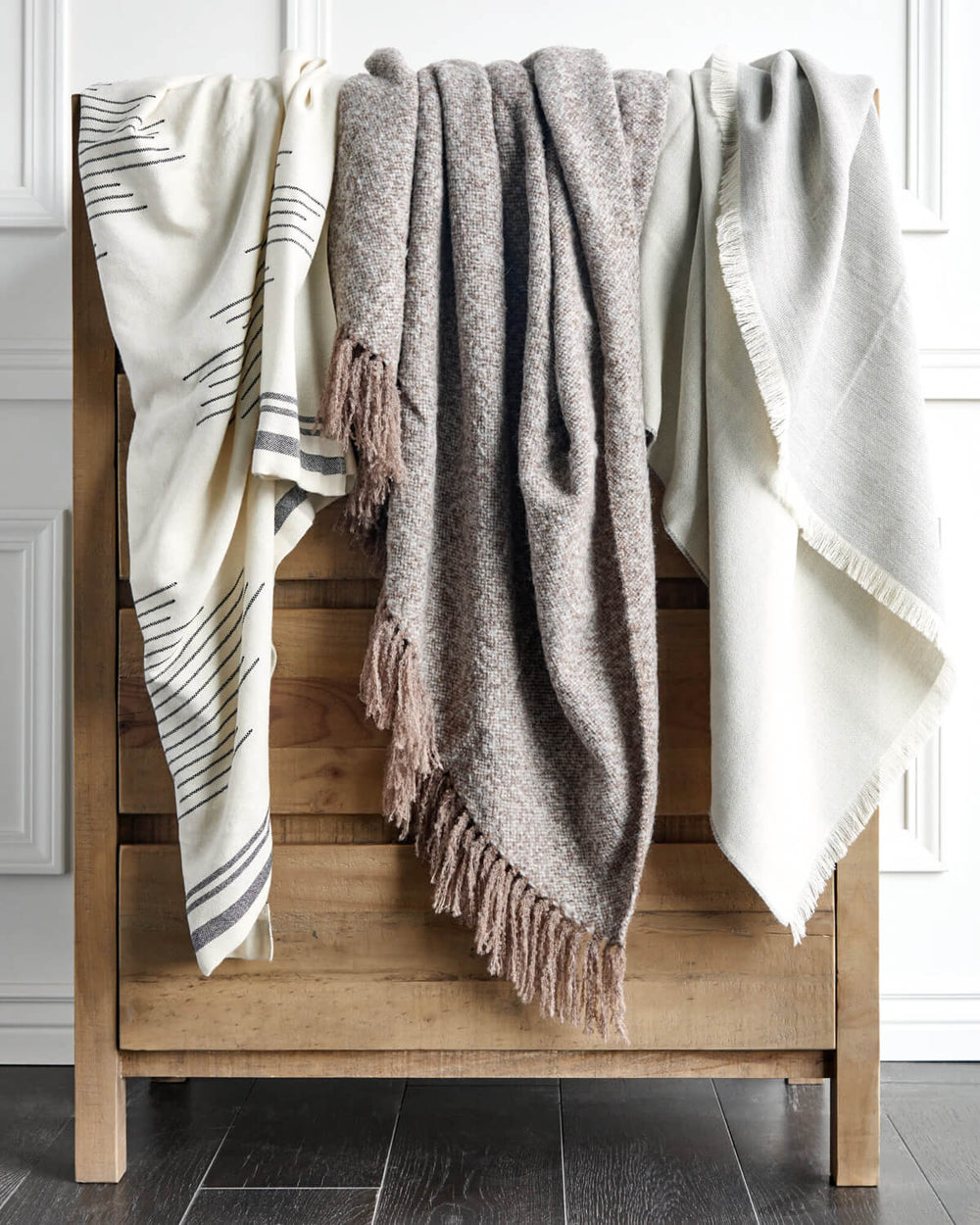 Ethically made luxury alpaca throw blankets gray and white.