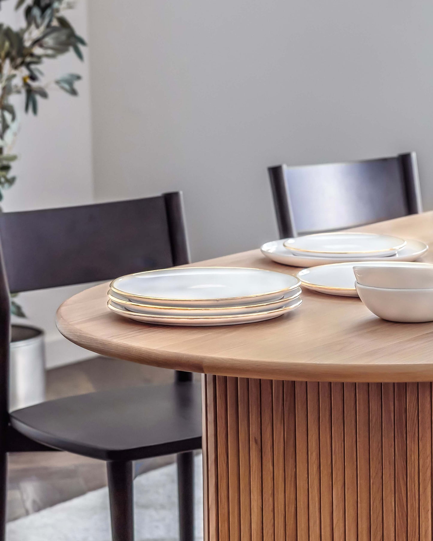 
                  
                    Fez Gold-Rimmed Dinner Plate
                  
                