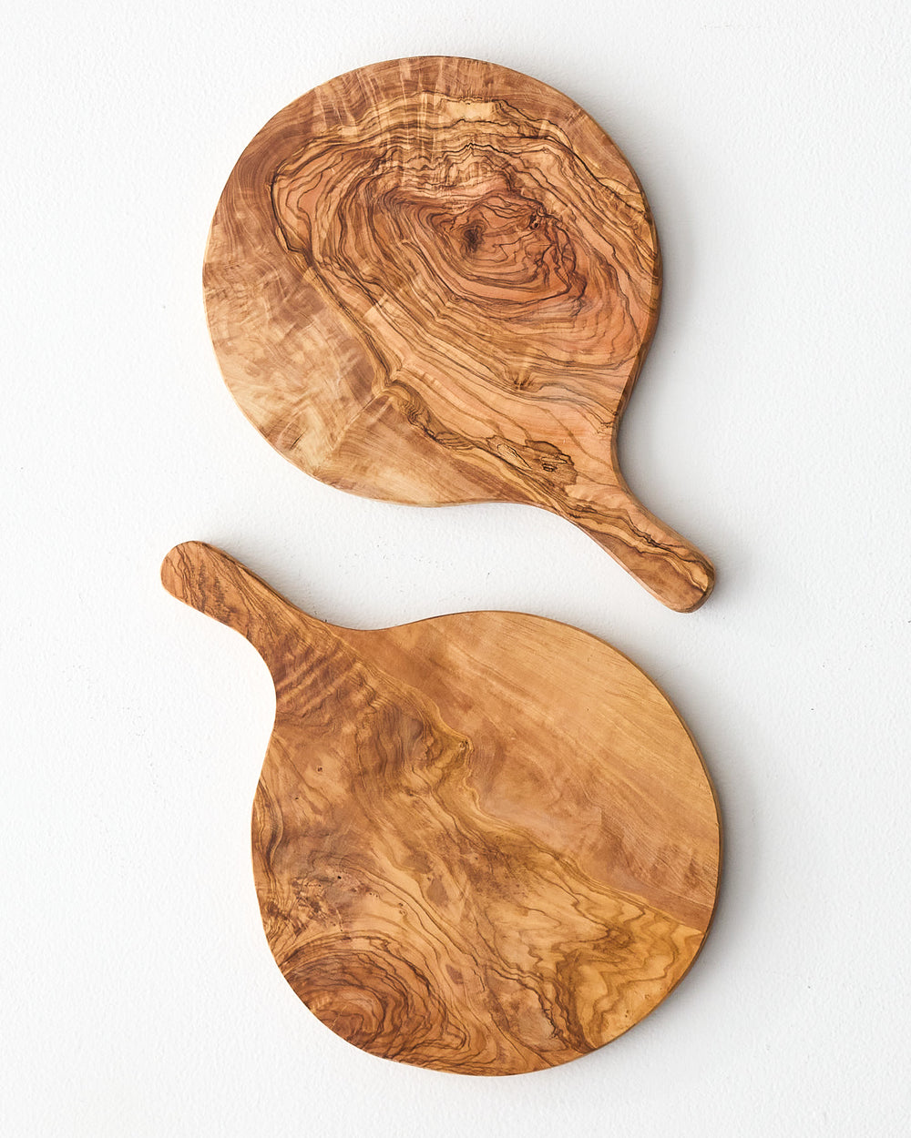 Chebika Bread Board by Fairkind. Handcrafted in Tunisia with ethically-sourced olive wood.