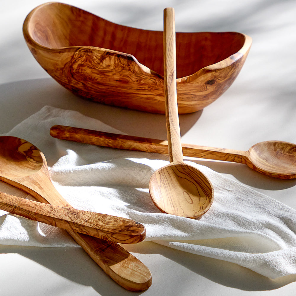 
                  
                    Olive wood serving ware with linen napkin. Premium serving bowl and spoons made by hand.
                  
                